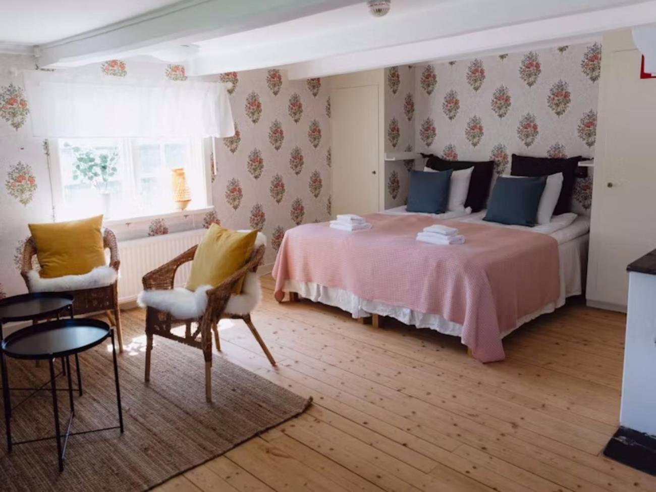 Stf Gysinge Waerdshus & Hotell Extérieur photo